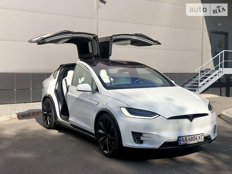 Позашляховик / Кросовер Tesla Model X 2016 в Києві