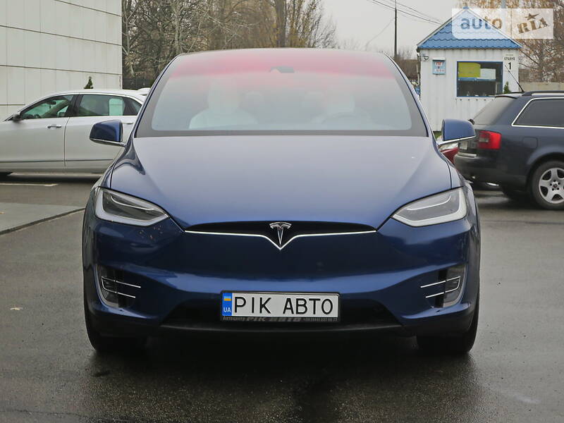 Позашляховик / Кросовер Tesla Model X 2016 в Києві