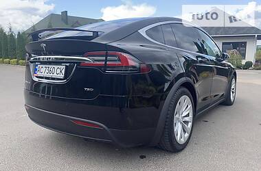 Позашляховик / Кросовер Tesla Model X 2018 в 