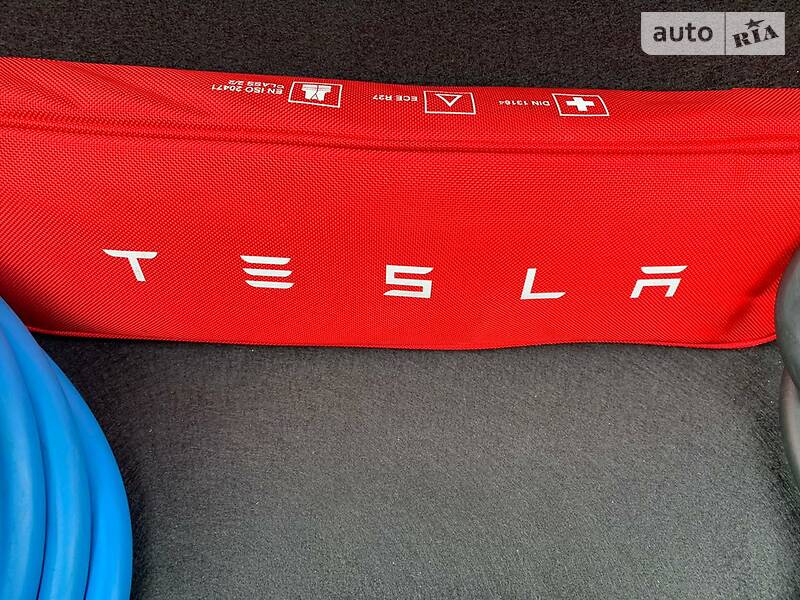 Позашляховик / Кросовер Tesla Model X 2018 в Києві фото 45 Позашляховик / Кросовер Tesla Model X 2018 в Києві