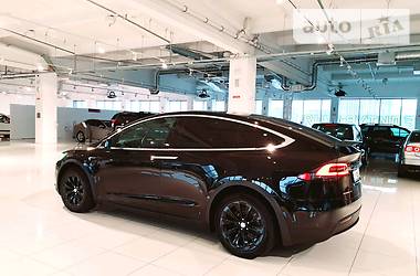 Внедорожник / Кроссовер Tesla Model X 2018 в Киеве