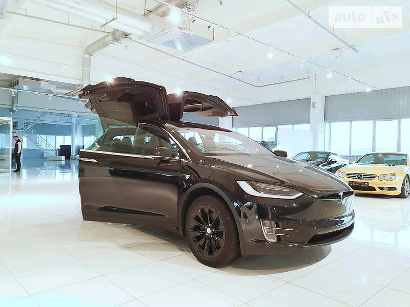 Позашляховик / Кросовер Tesla Model X 2018 в Києві фото 9 Позашляховик / Кросовер Tesla Model X 2018 в Києві