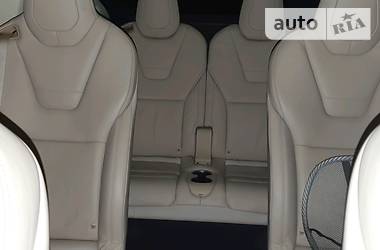 Позашляховик / Кросовер Tesla Model X 2017 в 