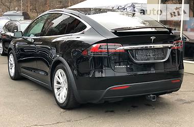 Внедорожник / Кроссовер Tesla Model X 2016 в Киеве