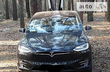 Позашляховик / Кросовер Tesla Model X 2017 в 