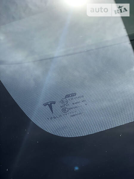 Позашляховик / Кросовер Tesla Model X 2016 в Хмельницькому