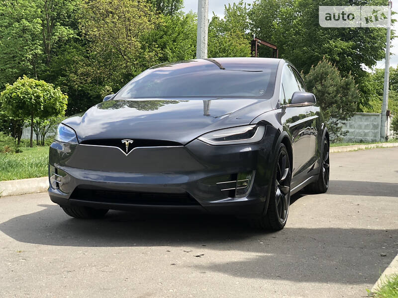 Позашляховик / Кросовер Tesla Model X 2016 в Хмельницькому