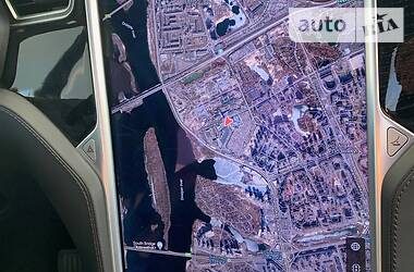 Позашляховик / Кросовер Tesla Model X 2017 в 