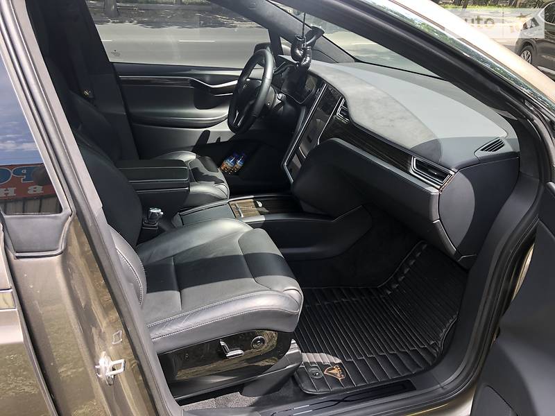 Внедорожник / Кроссовер Tesla Model X 2016 в Одессе