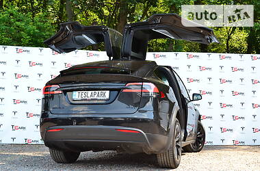 Внедорожник / Кроссовер Tesla Model X 2018 в Киеве