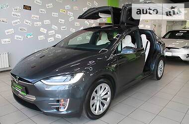 Внедорожник / Кроссовер Tesla Model X 2016 в Киеве