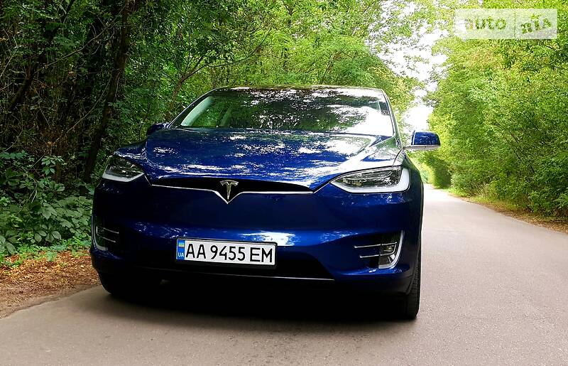Позашляховик / Кросовер Tesla Model X 2016 в Києві