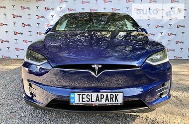 Внедорожник / Кроссовер Tesla Model X 2017 в 