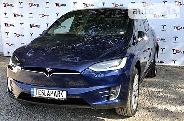 Внедорожник / Кроссовер Tesla Model X 2017 в 