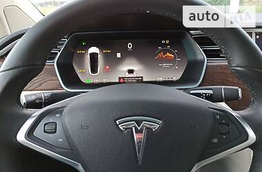 Внедорожник / Кроссовер Tesla Model X 2018 в Стрые