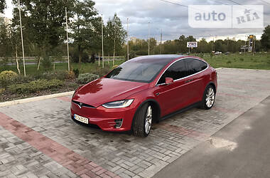 Внедорожник / Кроссовер Tesla Model X 2016 в Киеве