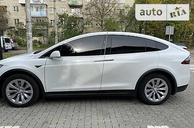 Позашляховик / Кросовер Tesla Model X 2018 в Львові