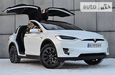 Внедорожник / Кроссовер Tesla Model X 2017 в Киеве