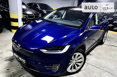 Внедорожник / Кроссовер Tesla Model X 2016 в Киеве