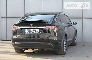 Внедорожник / Кроссовер Tesla Model X 2017 в Киеве