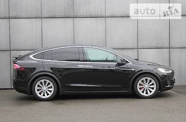 Внедорожник / Кроссовер Tesla Model X 2016 в 