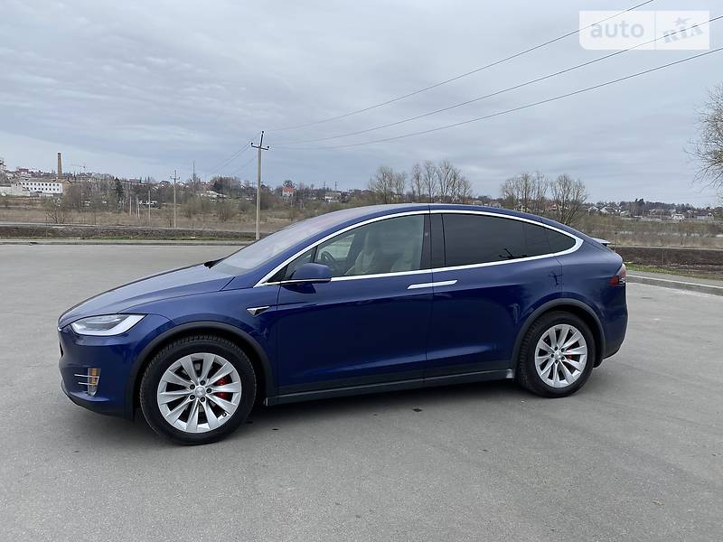 Позашляховик / Кросовер Tesla Model X 2016 в Києві