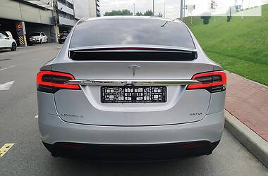 Внедорожник / Кроссовер Tesla Model X 2018 в 