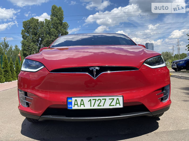 Позашляховик / Кросовер Tesla Model X 2016 в Києві