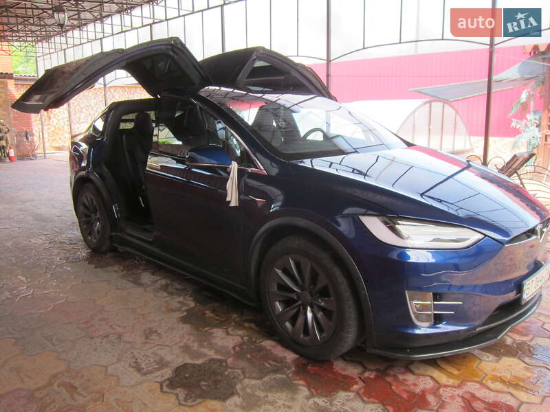 Внедорожник / Кроссовер Tesla Model X 2018 в Херсоне фото 14 Внедорожник / Кроссовер Tesla Model X 2018 в Херсоне