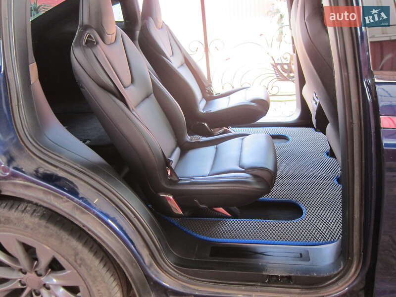 Внедорожник / Кроссовер Tesla Model X 2018 в Херсоне фото 15 Внедорожник / Кроссовер Tesla Model X 2018 в Херсоне