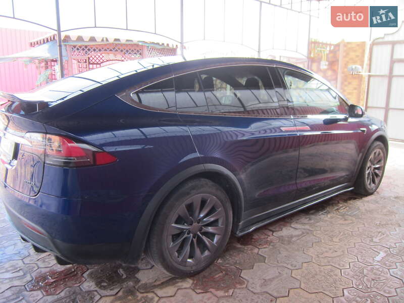 Внедорожник / Кроссовер Tesla Model X 2018 в Херсоне фото 22 Внедорожник / Кроссовер Tesla Model X 2018 в Херсоне