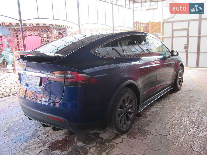 Внедорожник / Кроссовер Tesla Model X 2018 в Херсоне фото 23 Внедорожник / Кроссовер Tesla Model X 2018 в Херсоне