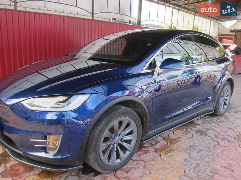Внедорожник / Кроссовер Tesla Model X 2018 в Херсоне фото 29 Внедорожник / Кроссовер Tesla Model X 2018 в Херсоне