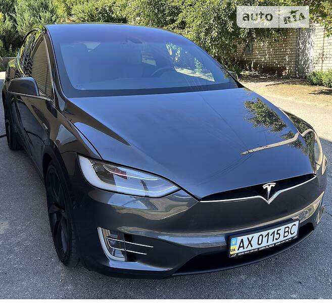 Позашляховик / Кросовер Tesla Model X 2016 в Харкові