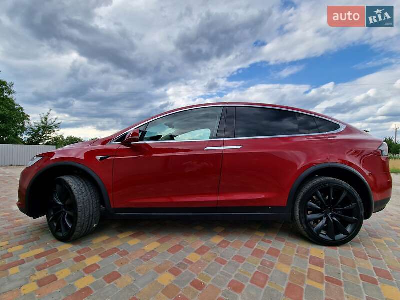 Позашляховик / Кросовер Tesla Model X 2018 в Києві фото 6 Позашляховик / Кросовер Tesla Model X 2018 в Києві