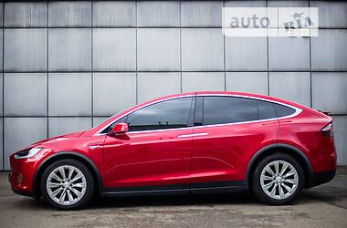 Внедорожник / Кроссовер Tesla Model X 2016 в Киеве