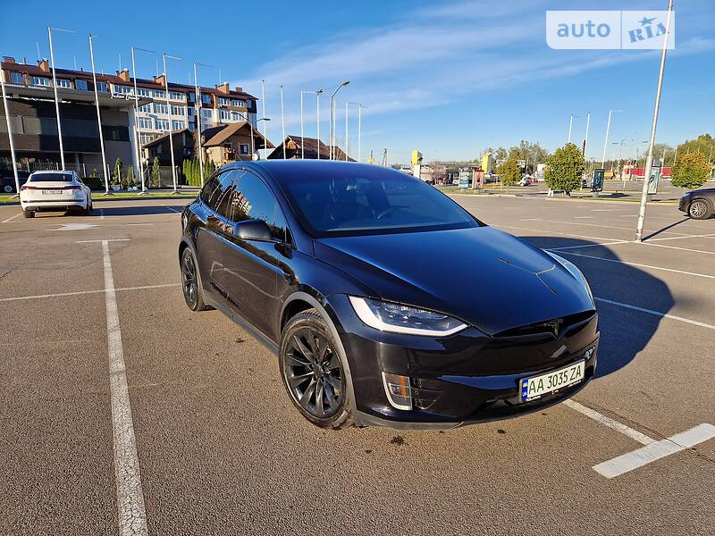 Універсал Tesla Model X 2018 в Києві