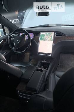 Позашляховик / Кросовер Tesla Model X 2017 в Києві