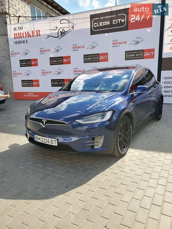 Позашляховик / Кросовер Tesla Model X 2018 в Сумах