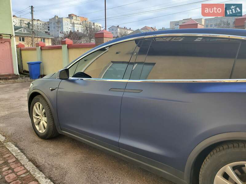 Позашляховик / Кросовер Tesla Model X 2018 в Сумах