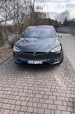 Хэтчбек Tesla Model X 2017 в Киеве