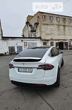 Позашляховик / Кросовер Tesla Model X 2016 в Львові