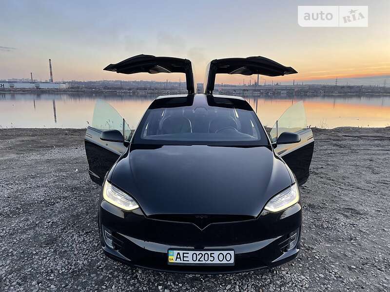 Внедорожник / Кроссовер Tesla Model X 2017 в Днепре