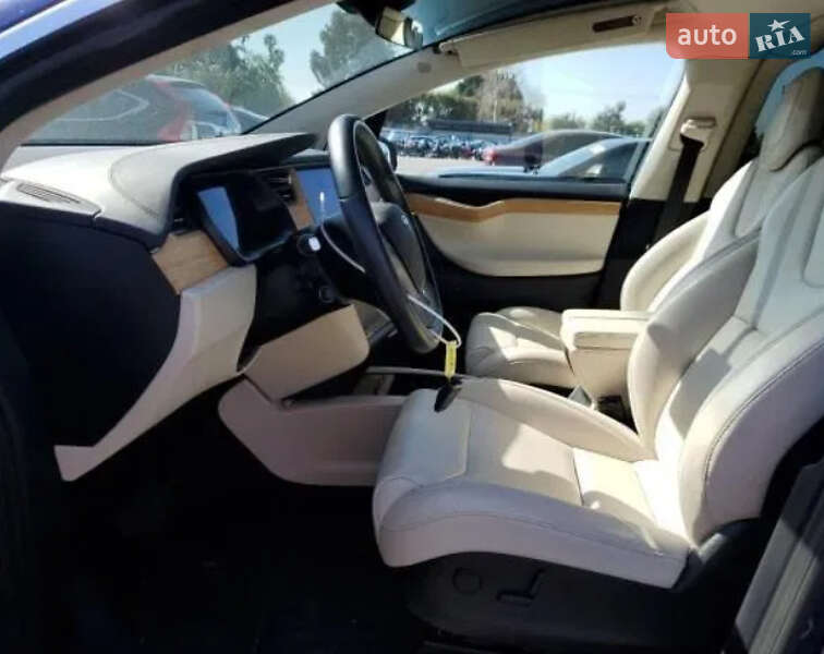 Позашляховик / Кросовер Tesla Model X 2020 в Львові