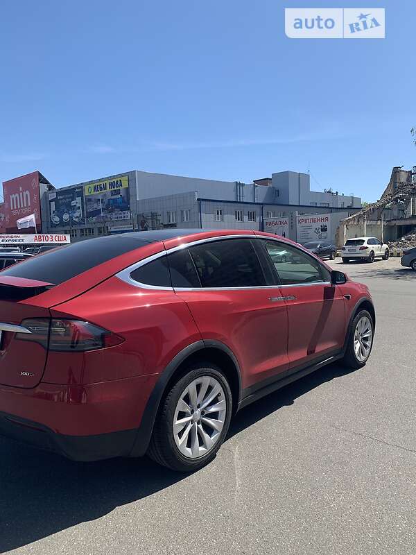 Позашляховик / Кросовер Tesla Model X 2018 в Києві