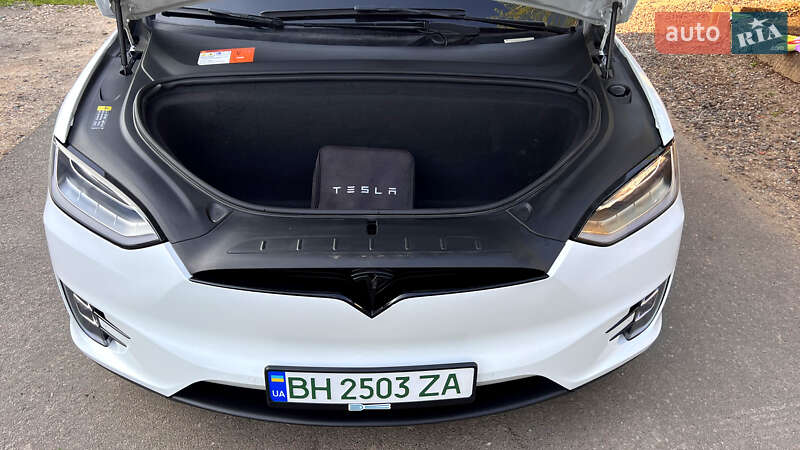 Внедорожник / Кроссовер Tesla Model X 2018 в Одессе фото 11 Внедорожник / Кроссовер Tesla Model X 2018 в Одессе