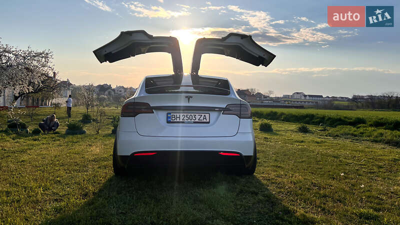 Внедорожник / Кроссовер Tesla Model X 2018 в Одессе фото 27 Внедорожник / Кроссовер Tesla Model X 2018 в Одессе