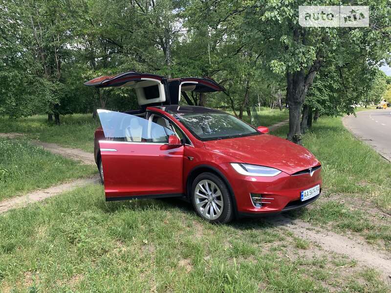 Позашляховик / Кросовер Tesla Model X 2018 в Києві