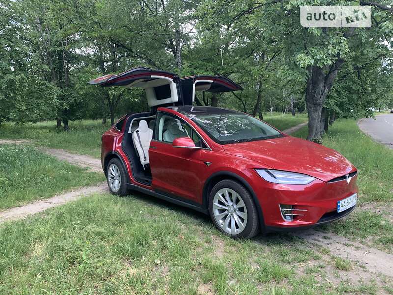 Позашляховик / Кросовер Tesla Model X 2018 в Києві