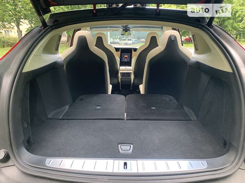 Позашляховик / Кросовер Tesla Model X 2018 в Києві